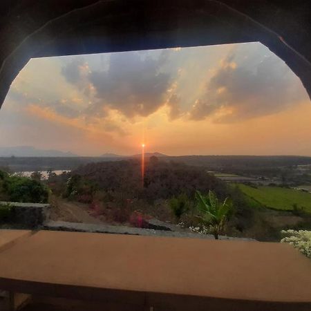 Eze Nof - A Hilltop Villa With 360º Water View Nashik Exterior foto
