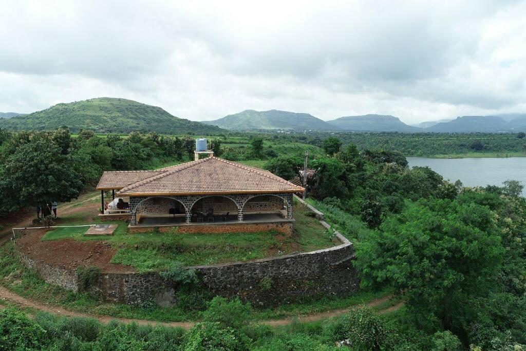 Eze Nof - A Hilltop Villa With 360º Water View Nashik Exterior foto
