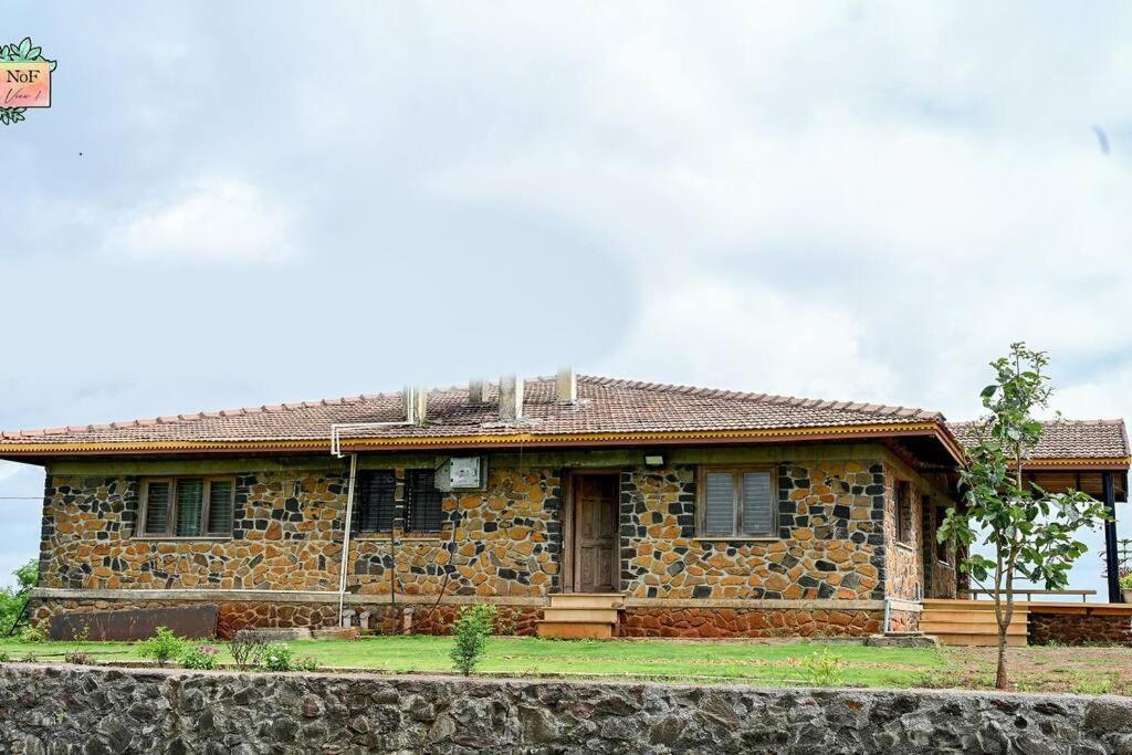 Eze Nof - A Hilltop Villa With 360º Water View Nashik Exterior foto