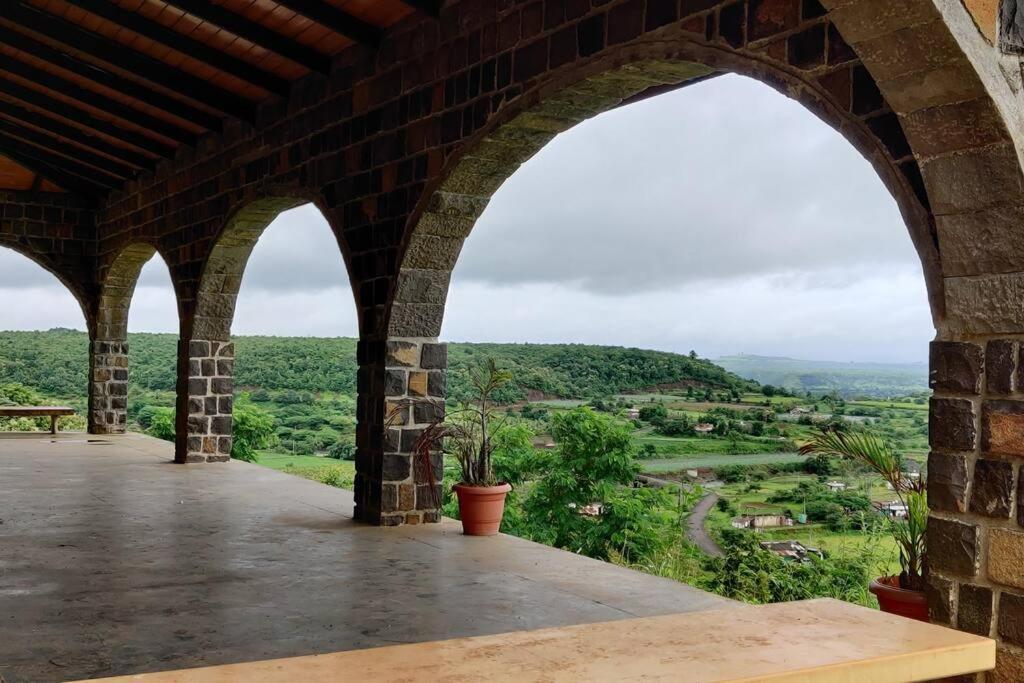 Eze Nof - A Hilltop Villa With 360º Water View Nashik Exterior foto